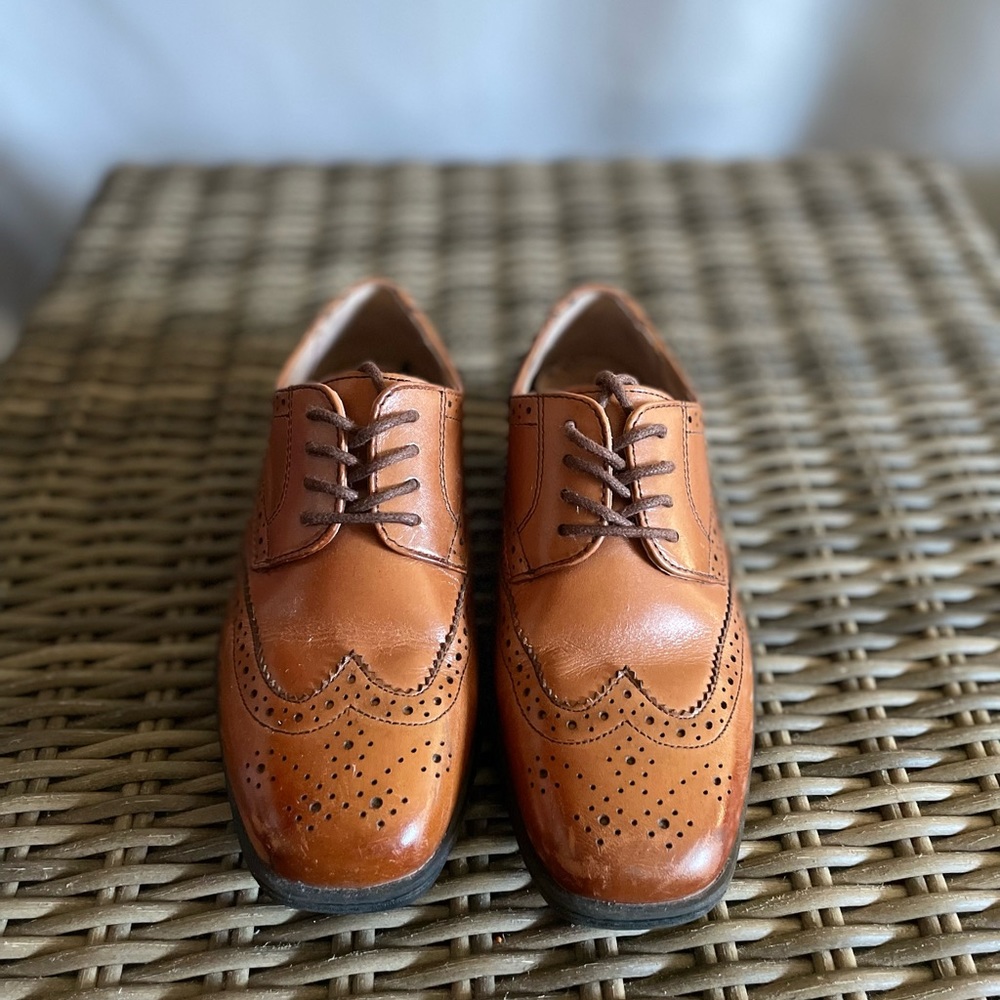 Florsheim kids dressy shoes brown. Size 12.5